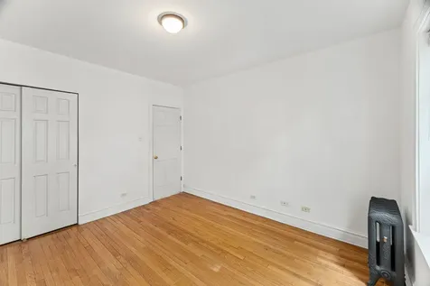 3135 West Leland Avenue Chicago IL 60625
