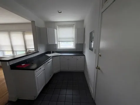 3135 West Leland Avenue Chicago IL 60625