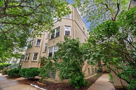 3135 West Leland Avenue Chicago IL 60625