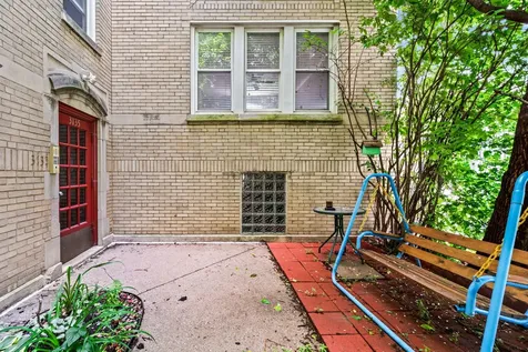 3135 West Leland Avenue Chicago IL 60625