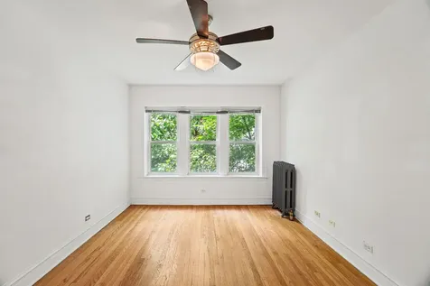 3135 West Leland Avenue Chicago IL 60625