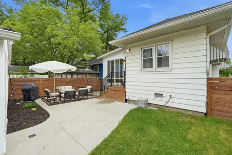 2431 14TH Avenue Moline IL 61265