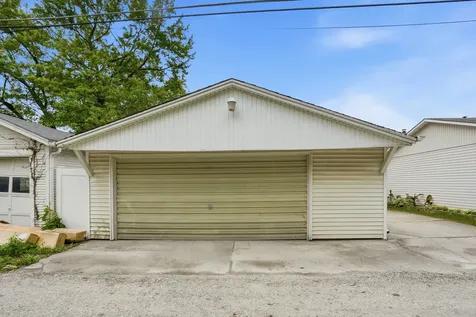 2431 14TH Avenue Moline IL 61265