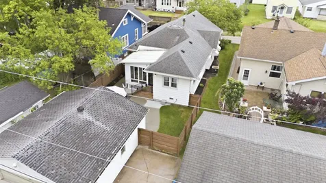 2431 14TH Avenue Moline IL 61265