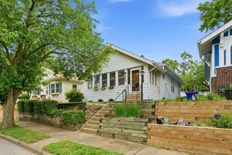 2431 14TH Avenue Moline IL 61265