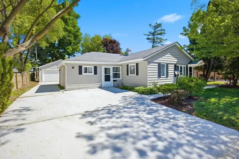 139 Birch Street Carpentersville IL 60110
