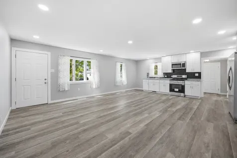139 Birch Street Carpentersville IL 60110
