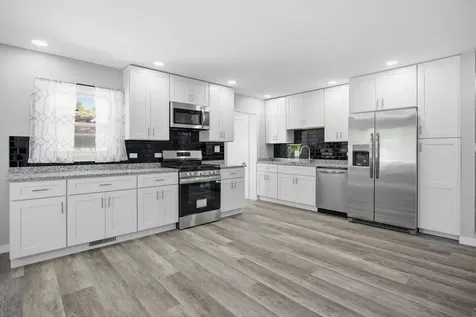 139 Birch Street Carpentersville IL 60110