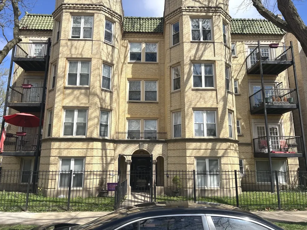 2254 West Arthur Avenue Chicago IL 60645