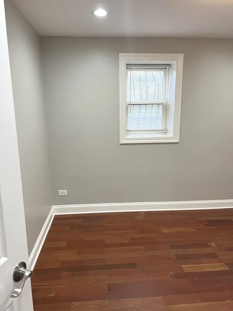 2254 West Arthur Avenue Chicago IL 60645