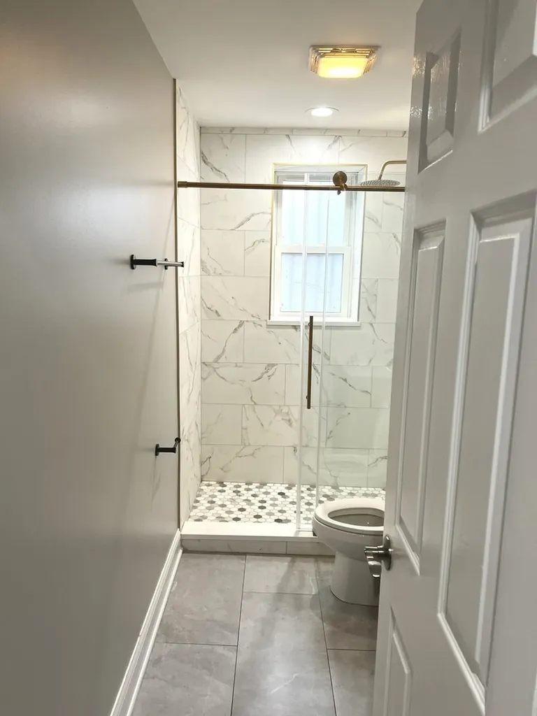 2254 West Arthur Avenue Chicago IL 60645
