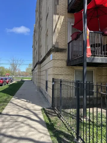 2254 West Arthur Avenue Chicago IL 60645