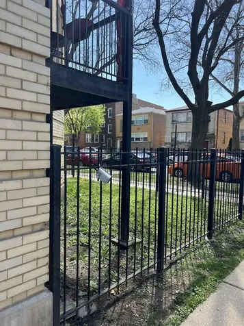 2254 West Arthur Avenue Chicago IL 60645