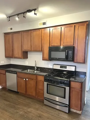 2254 West Arthur Avenue Chicago IL 60645