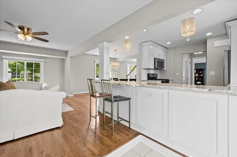 1042 Gordon Terrace Deerfield IL 60015