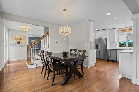 1042 Gordon Terrace Deerfield IL 60015
