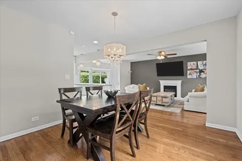 1042 Gordon Terrace Deerfield IL 60015