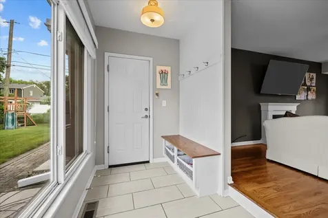 1042 Gordon Terrace Deerfield IL 60015