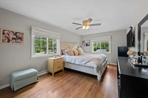 1042 Gordon Terrace Deerfield IL 60015