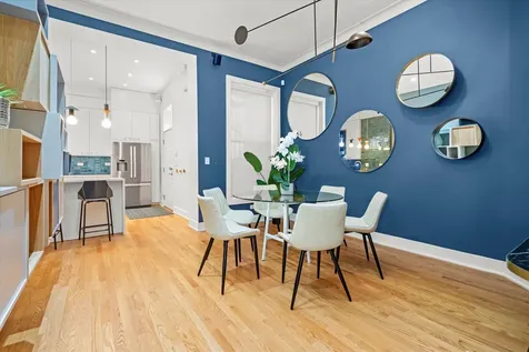 2113 North Clark Street Chicago IL 60614