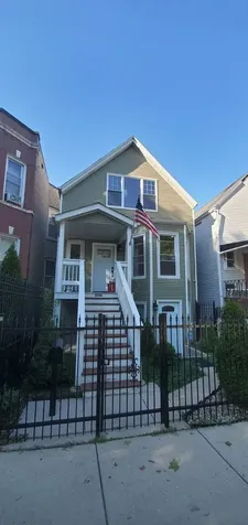3742 West Mclean Avenue Chicago IL 60647