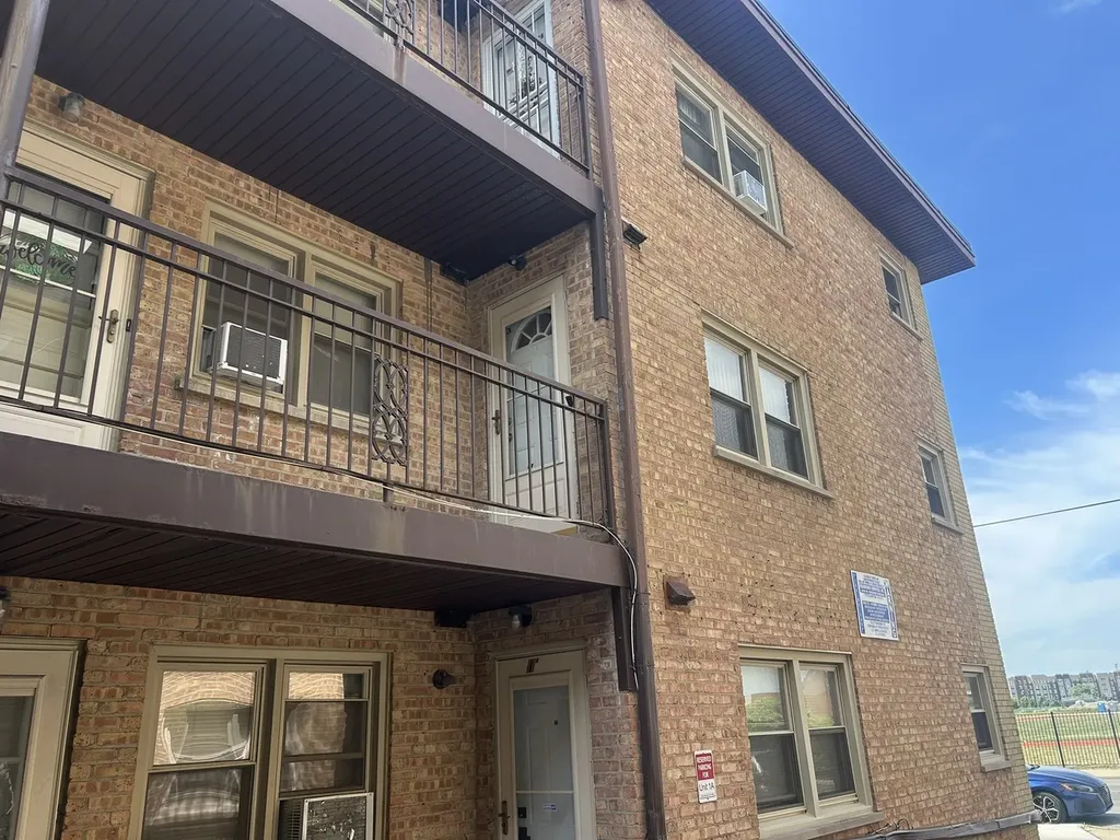 6737 West Irving Park Road Chicago IL 60634