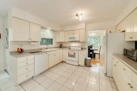 3214 River Falls Drive Northbrook IL 60062
