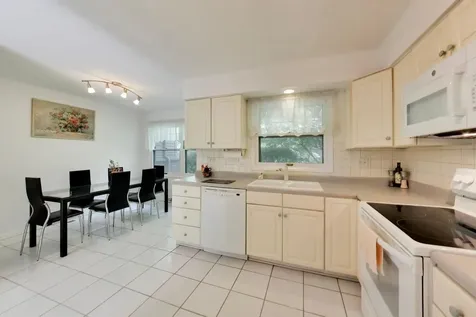 3214 River Falls Drive Northbrook IL 60062