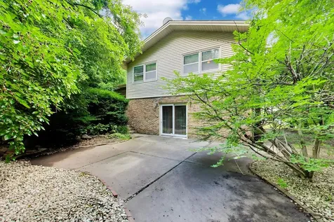 3214 River Falls Drive Northbrook IL 60062