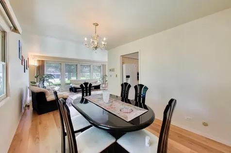 3214 River Falls Drive Northbrook IL 60062