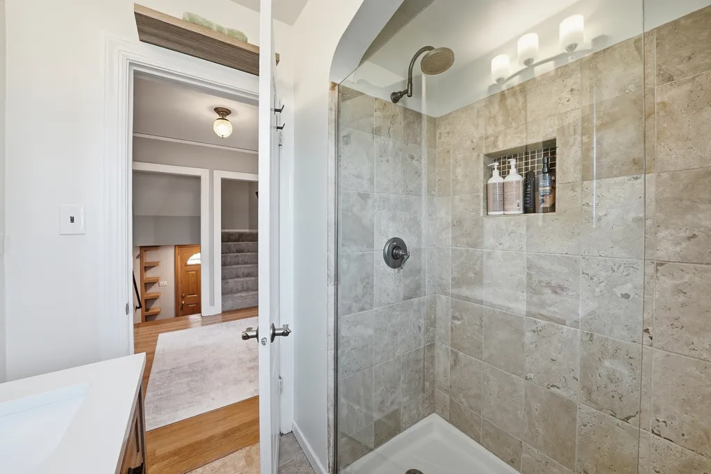 6653 North Oketo Avenue Chicago IL 60631