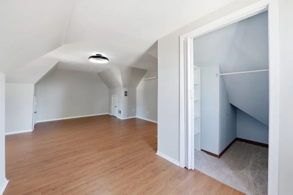 6653 North Oketo Avenue Chicago IL 60631