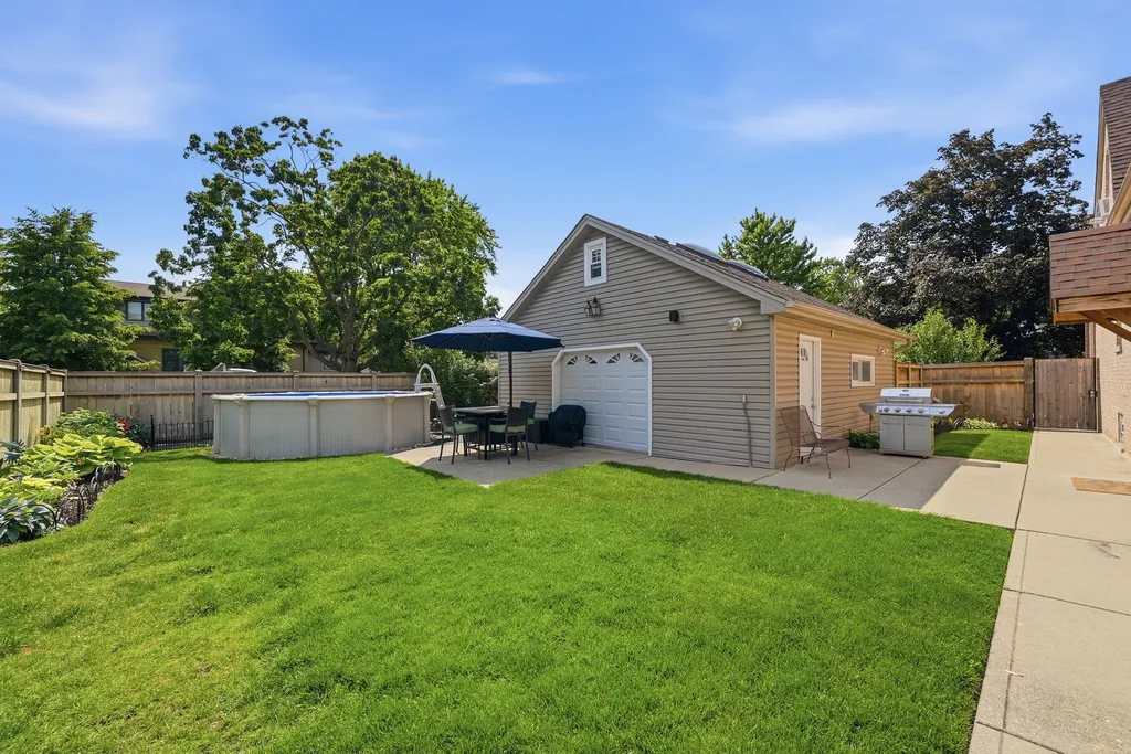 6653 North Oketo Avenue Chicago IL 60631