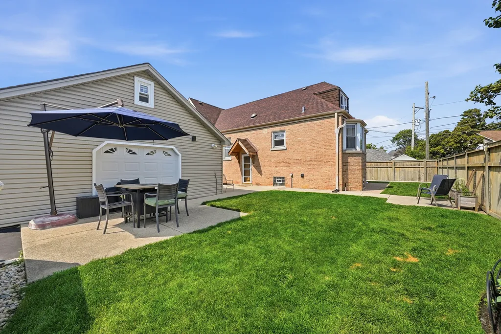 6653 North Oketo Avenue Chicago IL 60631