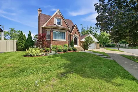 6653 North Oketo Avenue Chicago IL 60631