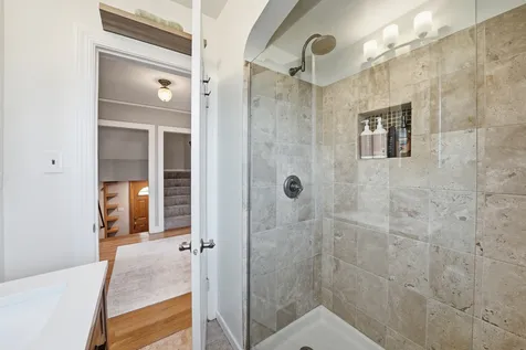 6653 North Oketo Avenue Chicago IL 60631