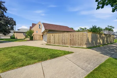 6653 North Oketo Avenue Chicago IL 60631