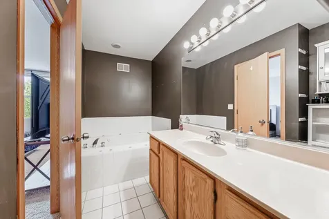 5613 West Von Avenue Monee IL 60449