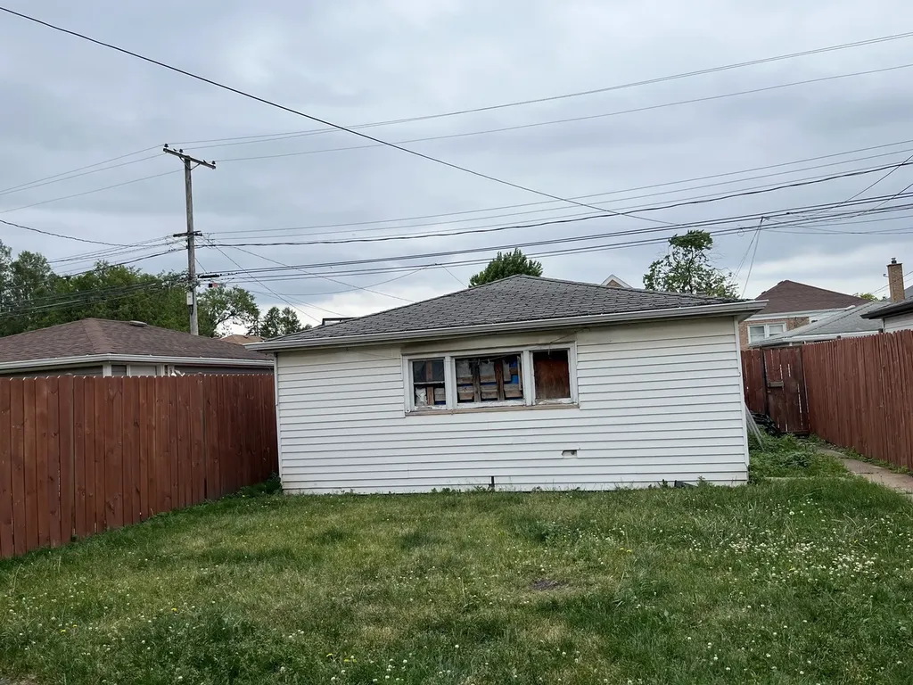 7234 South Millard Avenue Chicago IL 60629