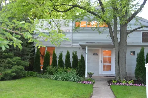 611 Roger Avenue Kenilworth IL 60043