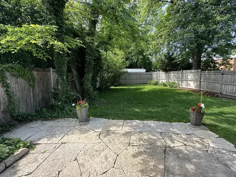 611 Roger Avenue Kenilworth IL 60043