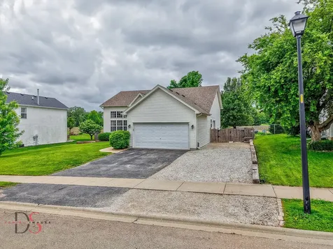729 River Edge Circle Ottawa IL 61350