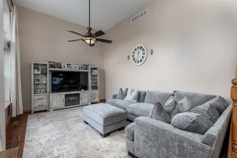 729 River Edge Circle Ottawa IL 61350