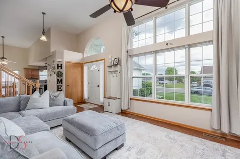 729 River Edge Circle Ottawa IL 61350