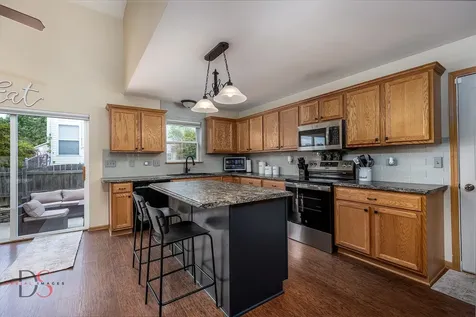 729 River Edge Circle Ottawa IL 61350