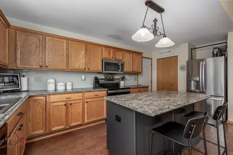 729 River Edge Circle Ottawa IL 61350