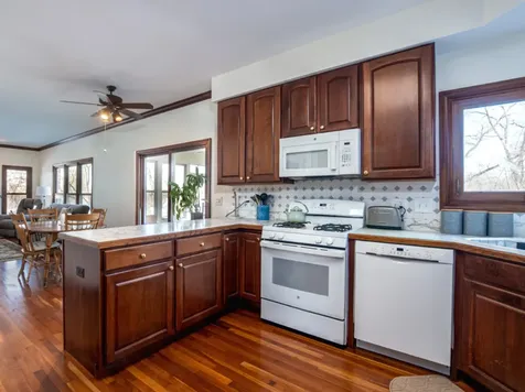 1351 Callen Lane Des Plaines IL 60016