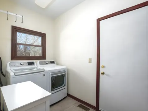 1351 Callen Lane Des Plaines IL 60016