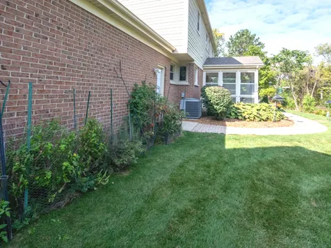 1351 Callen Lane Des Plaines IL 60016