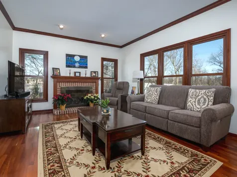 1351 Callen Lane Des Plaines IL 60016